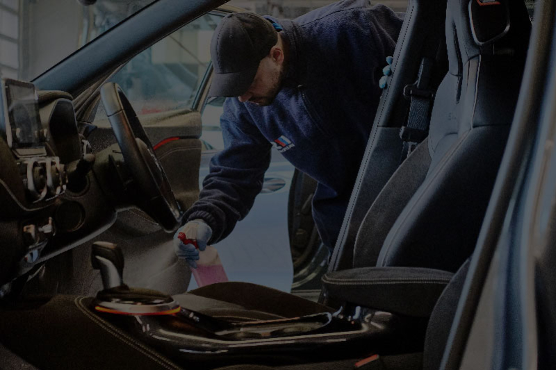 We offer a deep cleaning and safe sanitation service, for luxury cars in Milan.